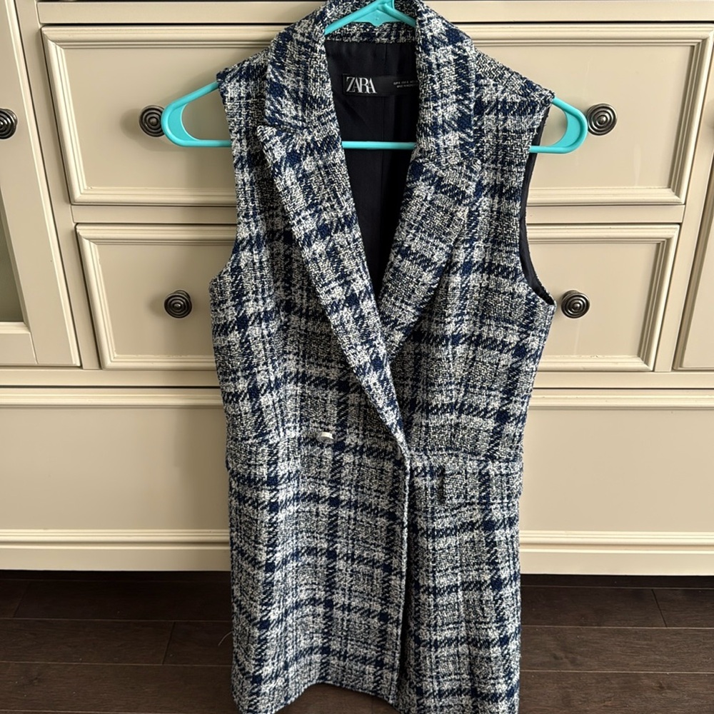 Zara size small